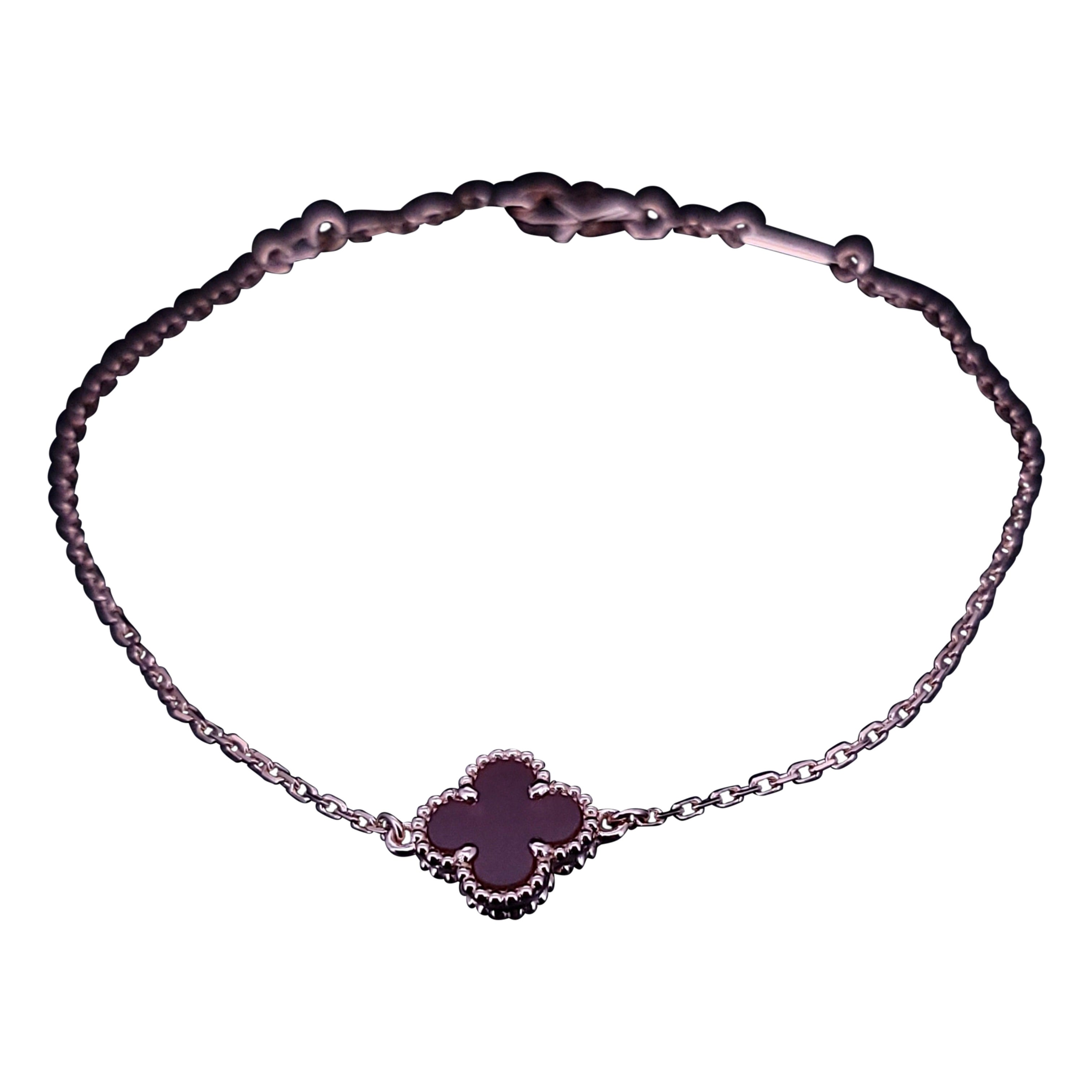 Van Cleef & Arpels Sweet Alhambra 18K 750 Roségold Karneol-Armband im Angebot