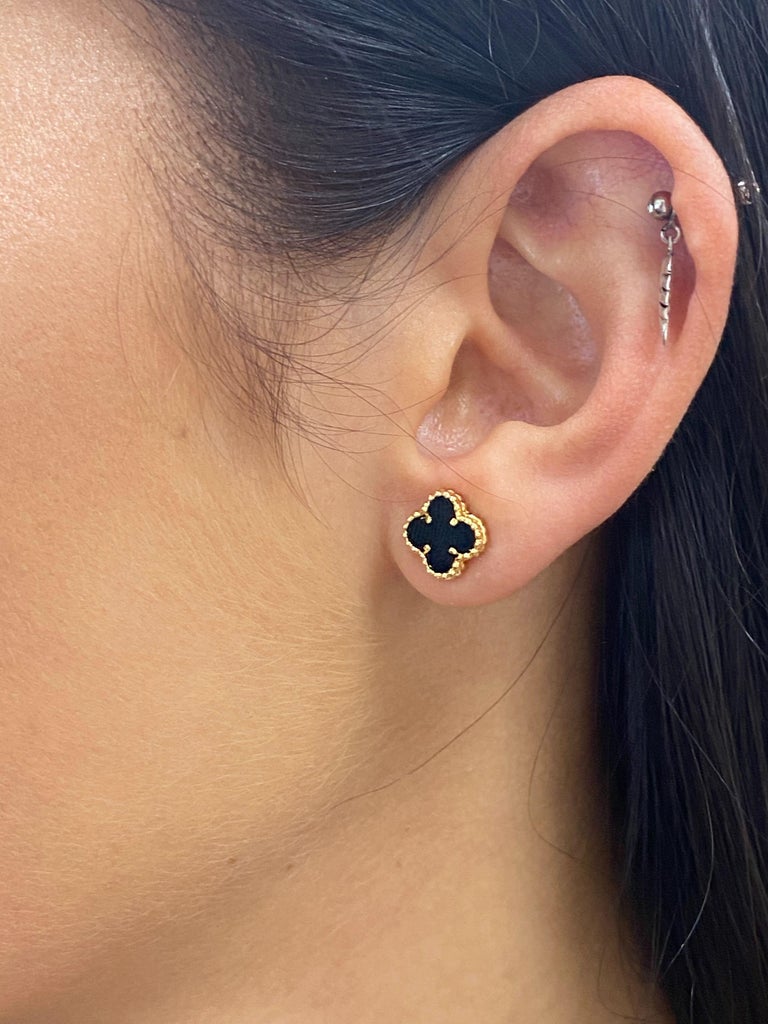 Van Cleef and Arpels Sweet Alhambra 18K Yellow Gold Onyx Small Model Stud  Earrings at 1stDibs | sweet alhambra onyx earrings, sweet alhambra  earrings, sweet alhambra earstuds