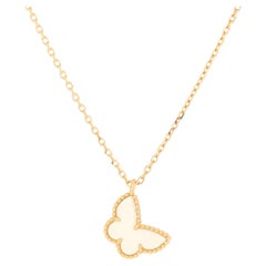 Van Cleef & Arpels, collier pendentif papillon Sweet Alhambra en or jaune 18 carats