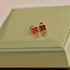 Van Cleef & Arpels Sweet Alhambra Carnelian 18k Rose Gold Earstuds