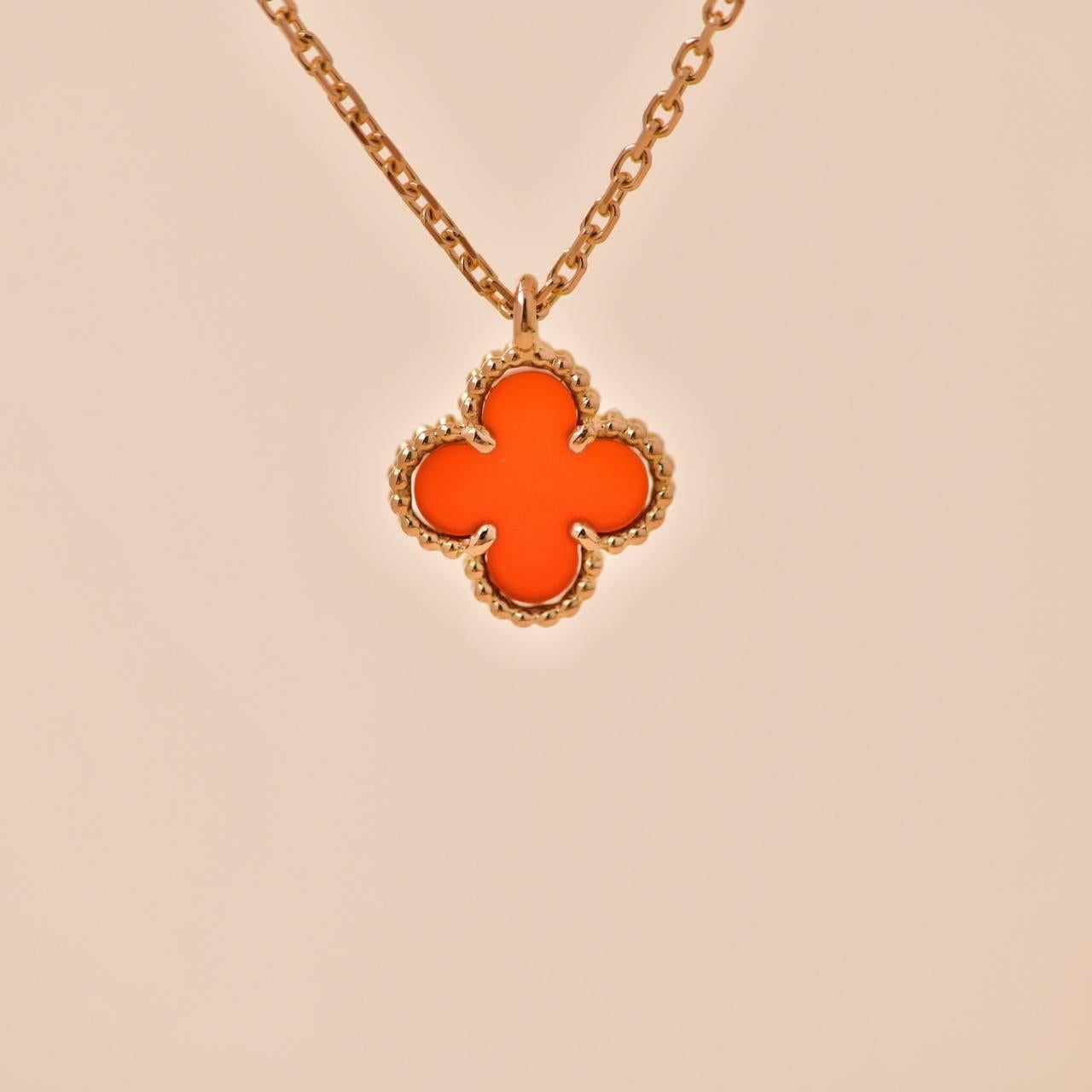 Uncut Van Cleef & Arpels Sweet Alhambra Carnelian 18K Rose Gold Pendant Necklace