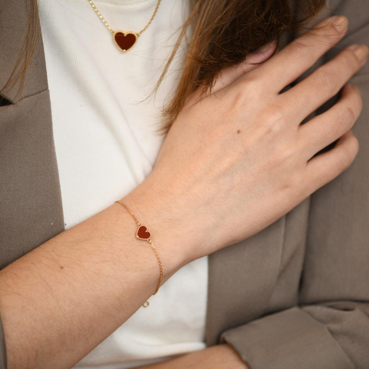 Uncut Van Cleef & Arpels Sweet Alhambra Carnelian Heart 18K Rose Gold Bracelet