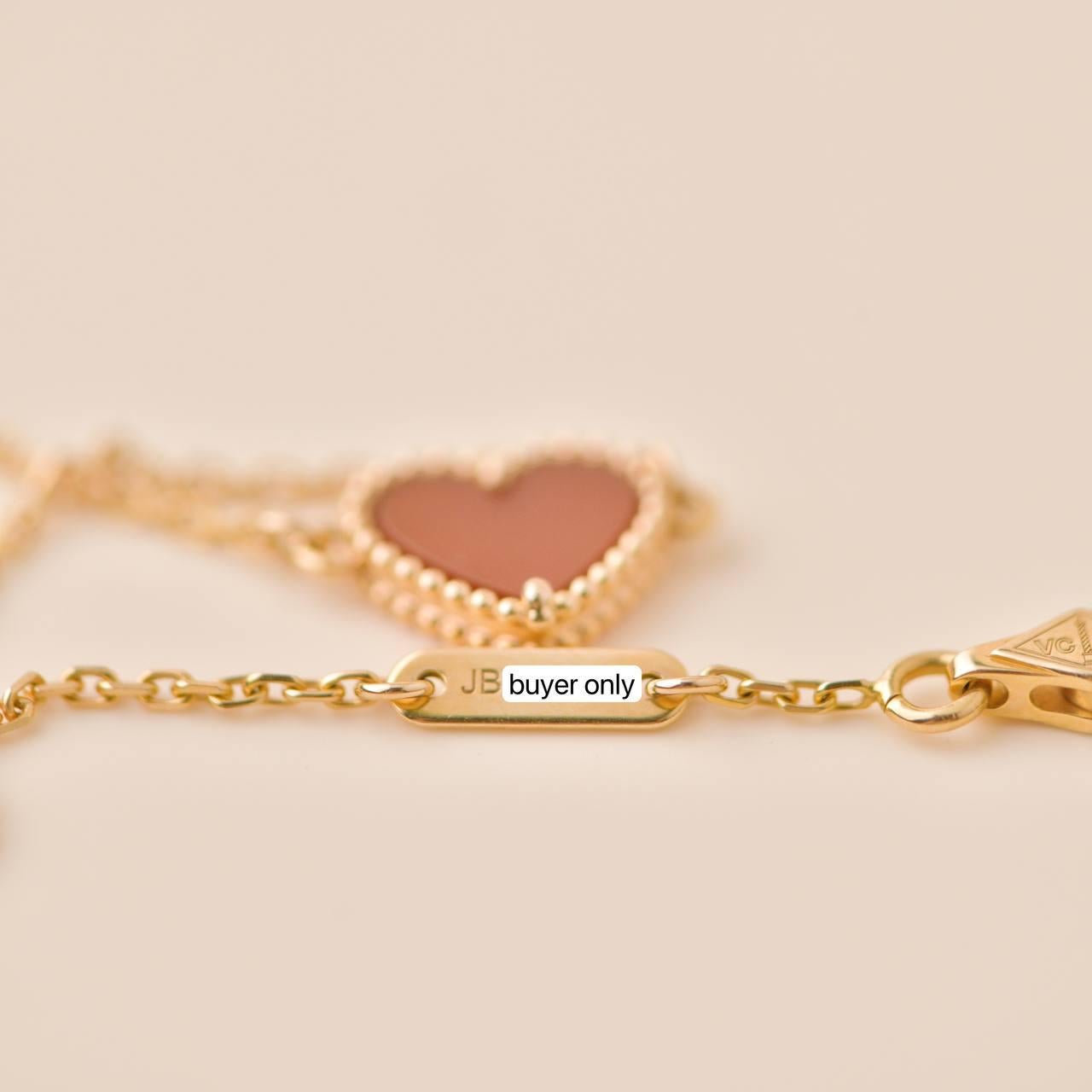 Women's or Men's Van Cleef & Arpels Sweet Alhambra Carnelian Heart 18K Rose Gold Bracelet