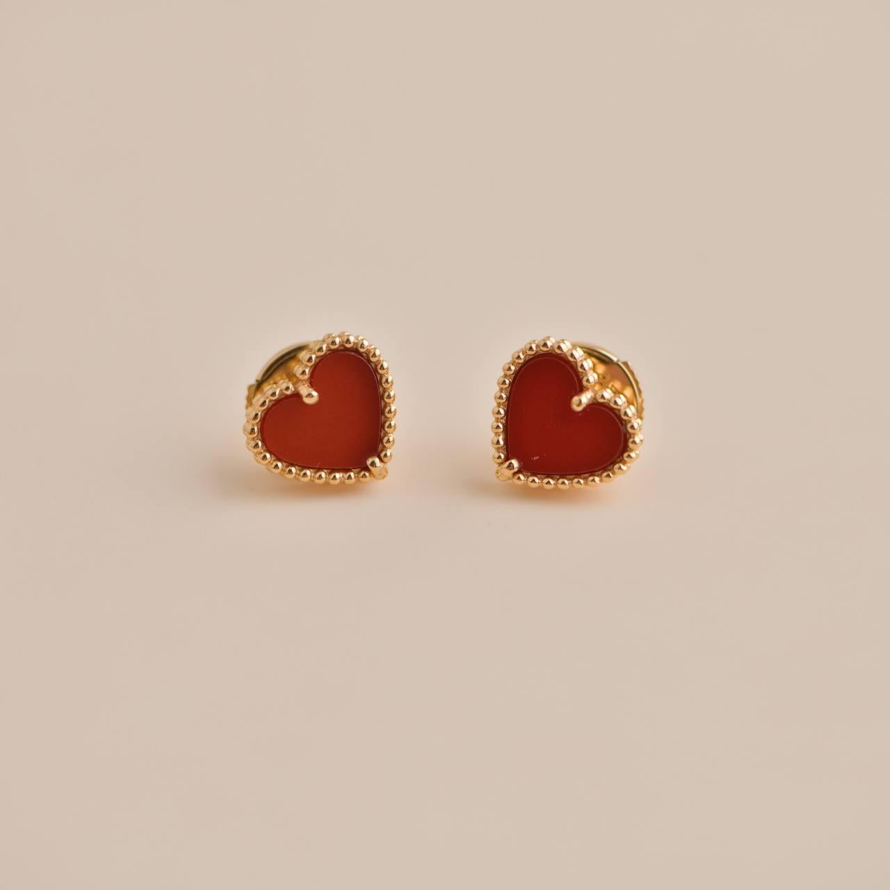 Van Cleef & Arpels Sweet Alhambra Carnelian Heart 18K Rose Gold Earrings In Excellent Condition In Banbury, GB