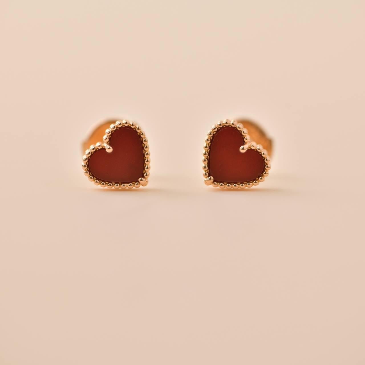 Van Cleef & Arpels Sweet Alhambra Carnelian Heart 18K Rose Gold Earrings For Sale 1