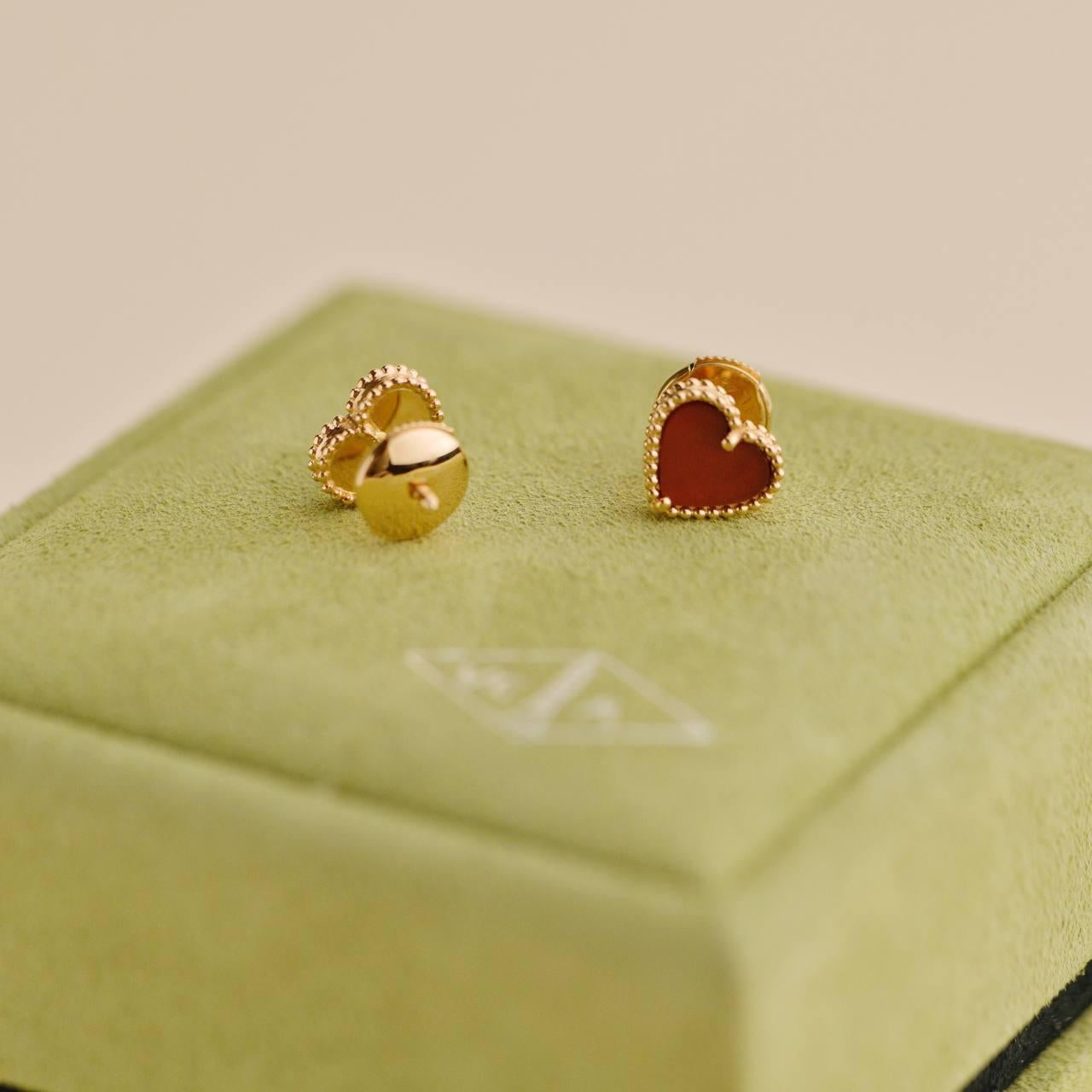 Femenino o masculino Pendientes Van Cleef & Arpels Dulce Alhambra Corazón de cornalina Oro rosa de 18 quilates en venta