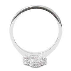 Van Cleef & Arpels Sweet Alhambra Diamantring aus 18 Karat Weißgold mit Alhambra-Diamant