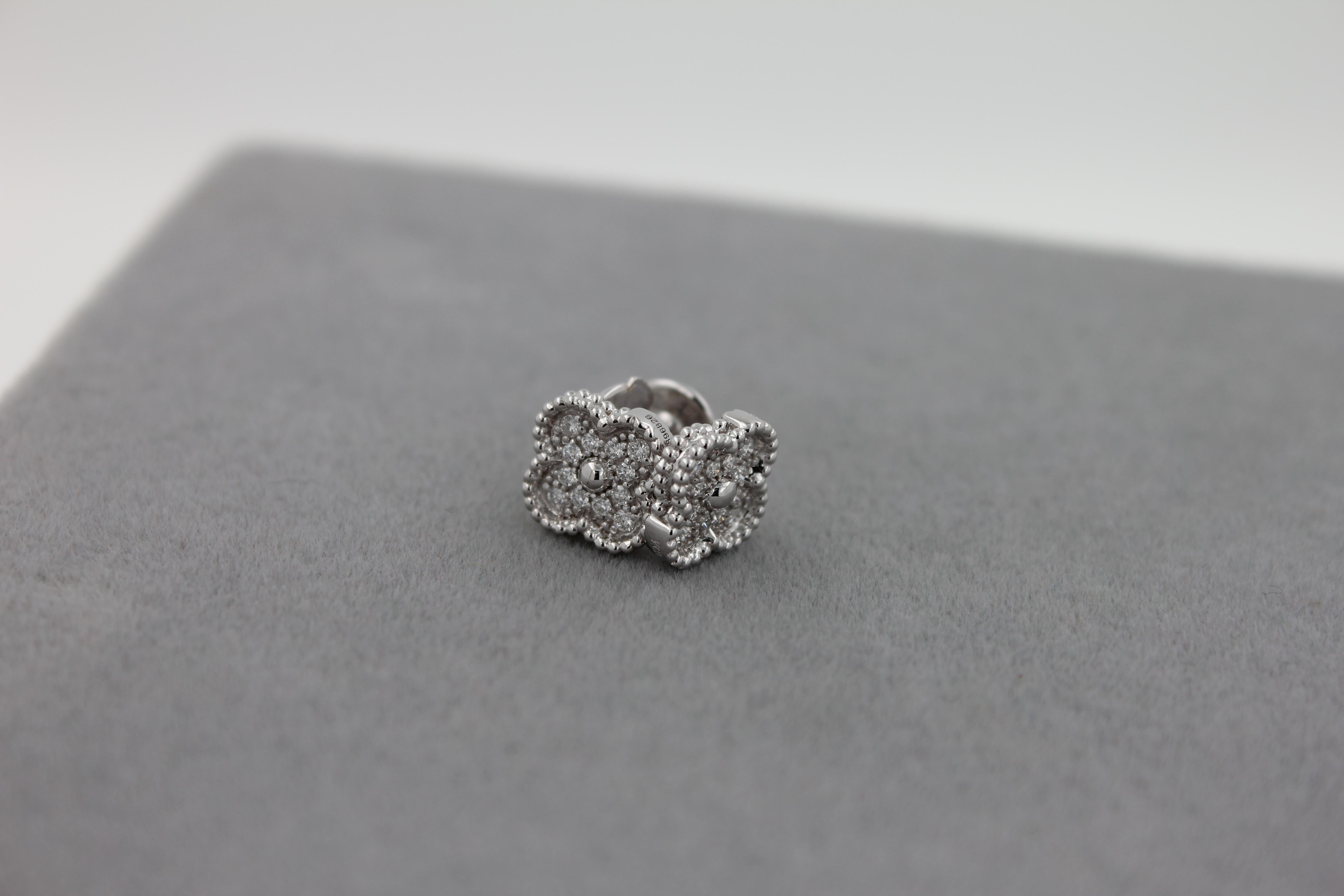 18K White Gold AU 750 
Diamond Pave Motifs - Around 0.16 Carat Weight EF/VS Quality Grades / 24 Stones Total
The brilliance and sparkle of the diamonds is of the highest level. Please review all photos and video to see how gorgeous it looks.