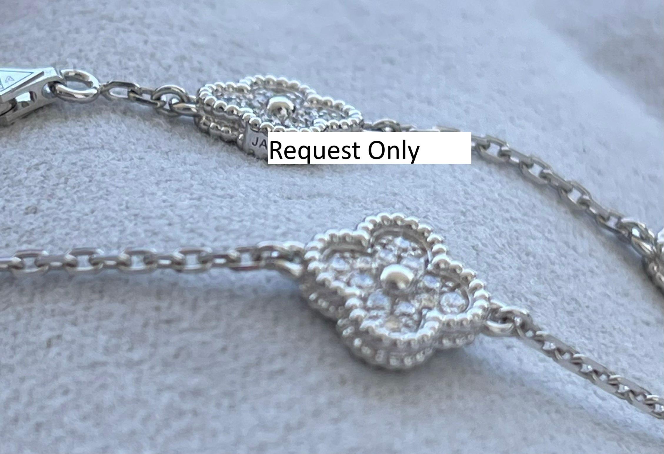 Van Cleef & Arpels Sweet Alhambra Diamond Pave 6 Motive Weißgold-Armband im Angebot 7