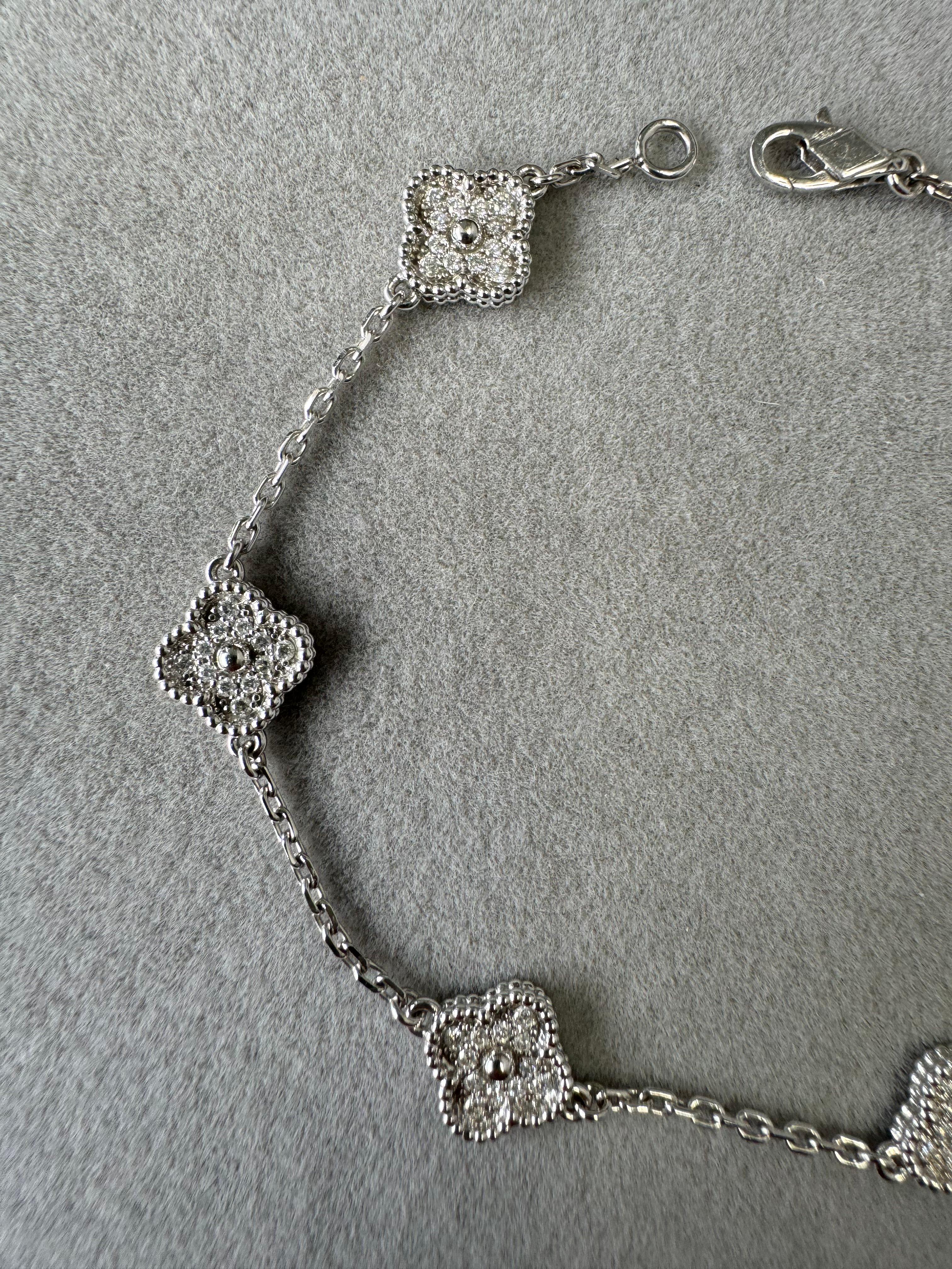 Brilliant Cut Van Cleef & Arpels Sweet Alhambra Diamonds 6 Motif 18K White Gold Chain Bracelet
