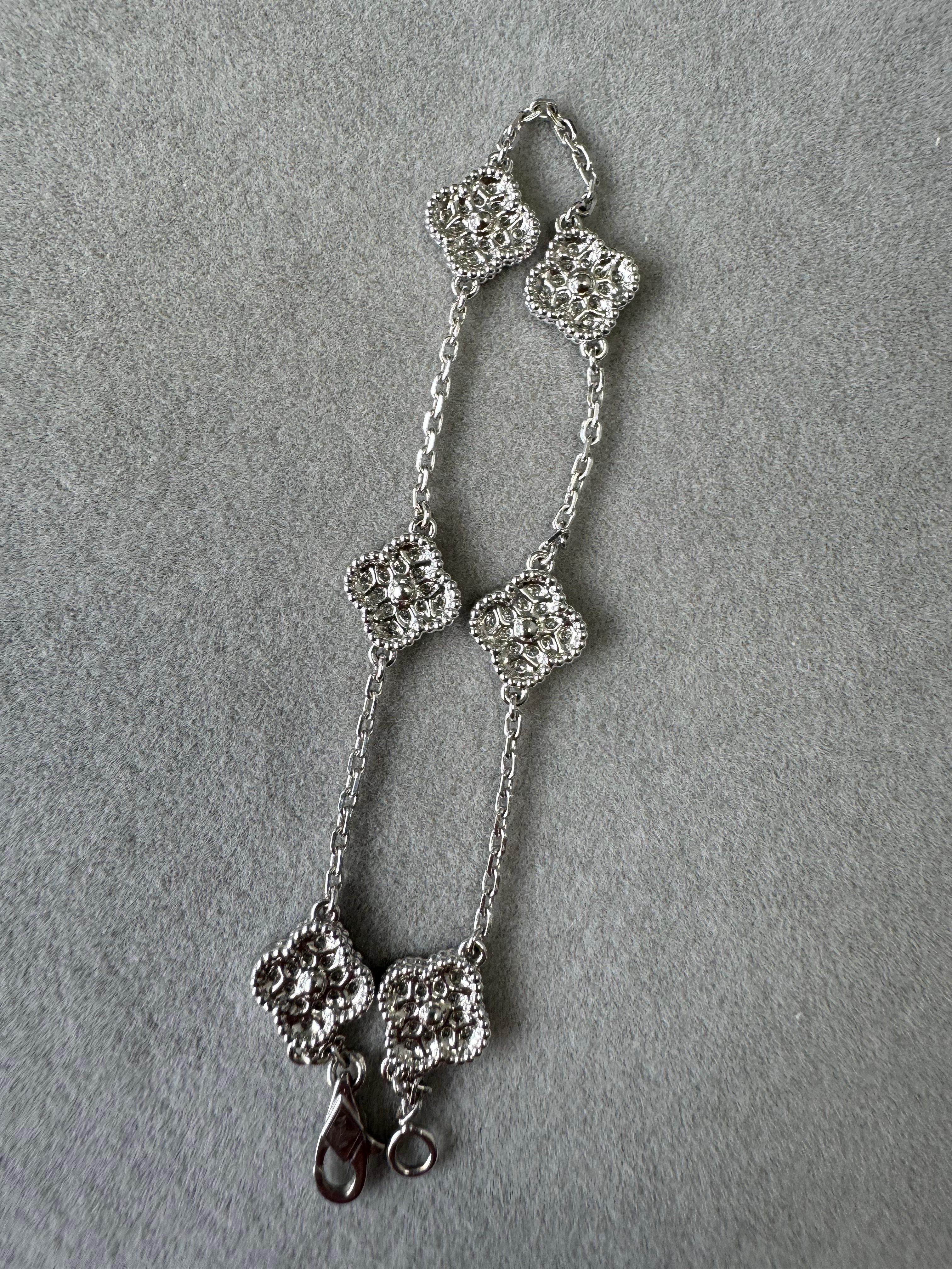 Women's or Men's Van Cleef & Arpels Sweet Alhambra Diamonds 6 Motif 18K White Gold Chain Bracelet