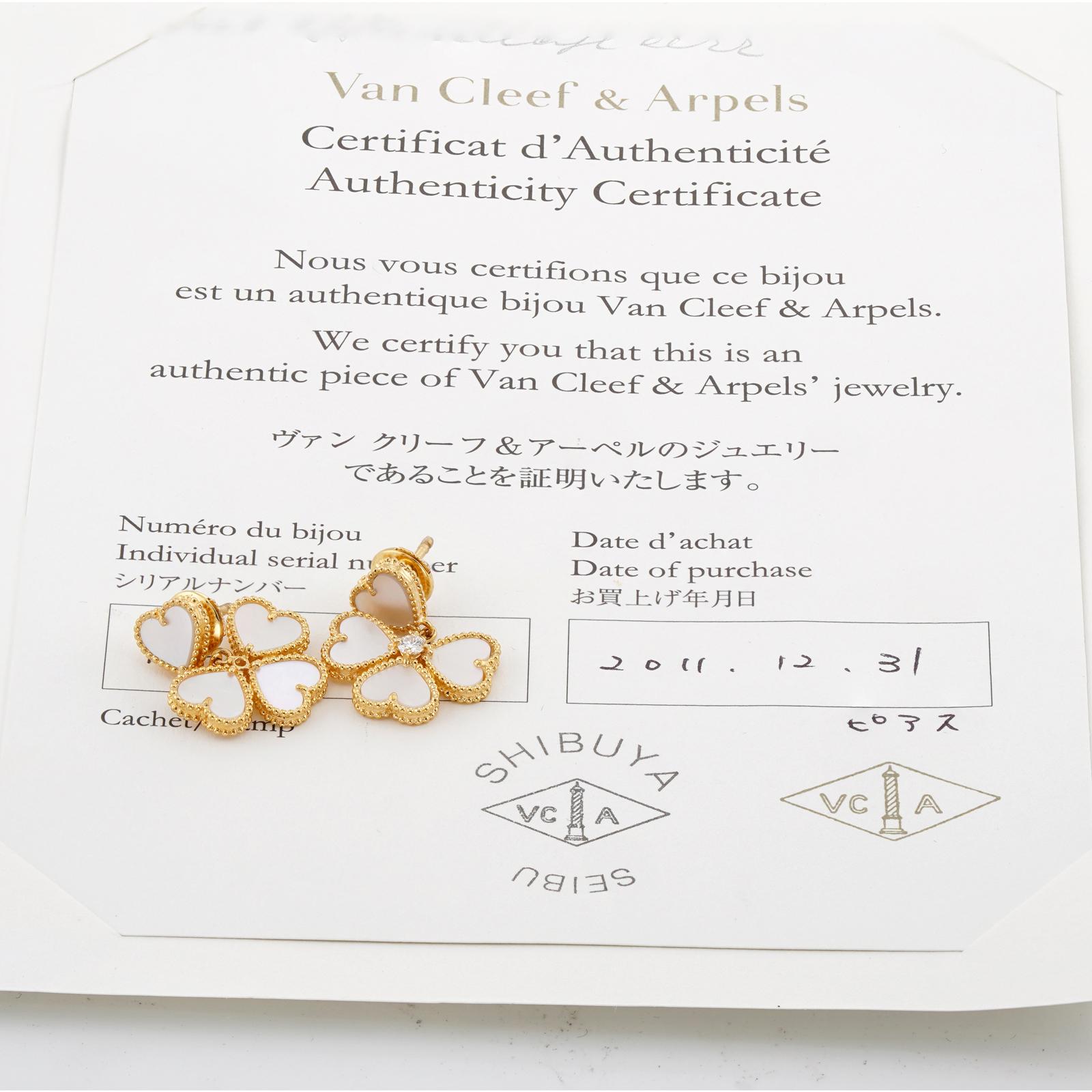 VAN CLEEF & ARPELS Sweet Alhambra Effeuillage Diamond Gold Earrings In Excellent Condition In New York, NY