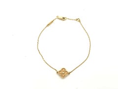 Van Cleef & Arpels Sweet Alhambra Hammered 1 Motif 18K Rose Gold Bracelet