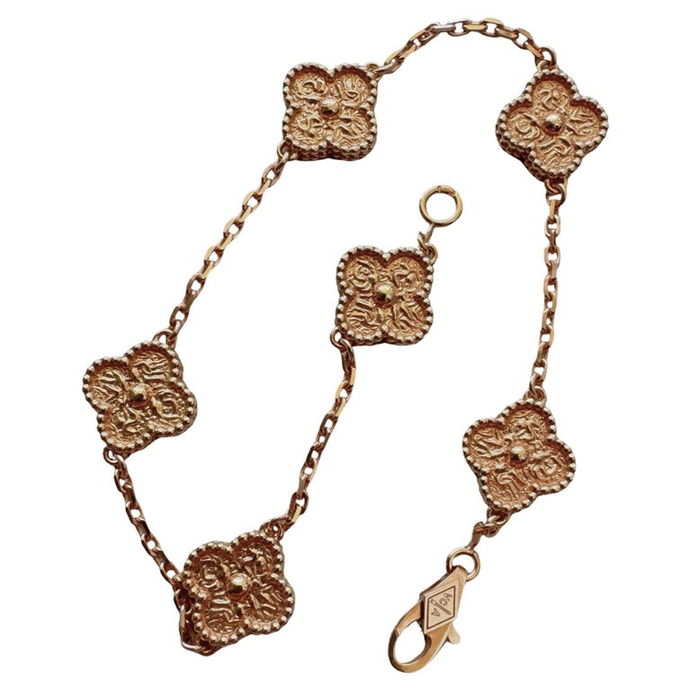 Van Cleef and Arpels Sweet Alhambra Hammered Crush Motif 18K