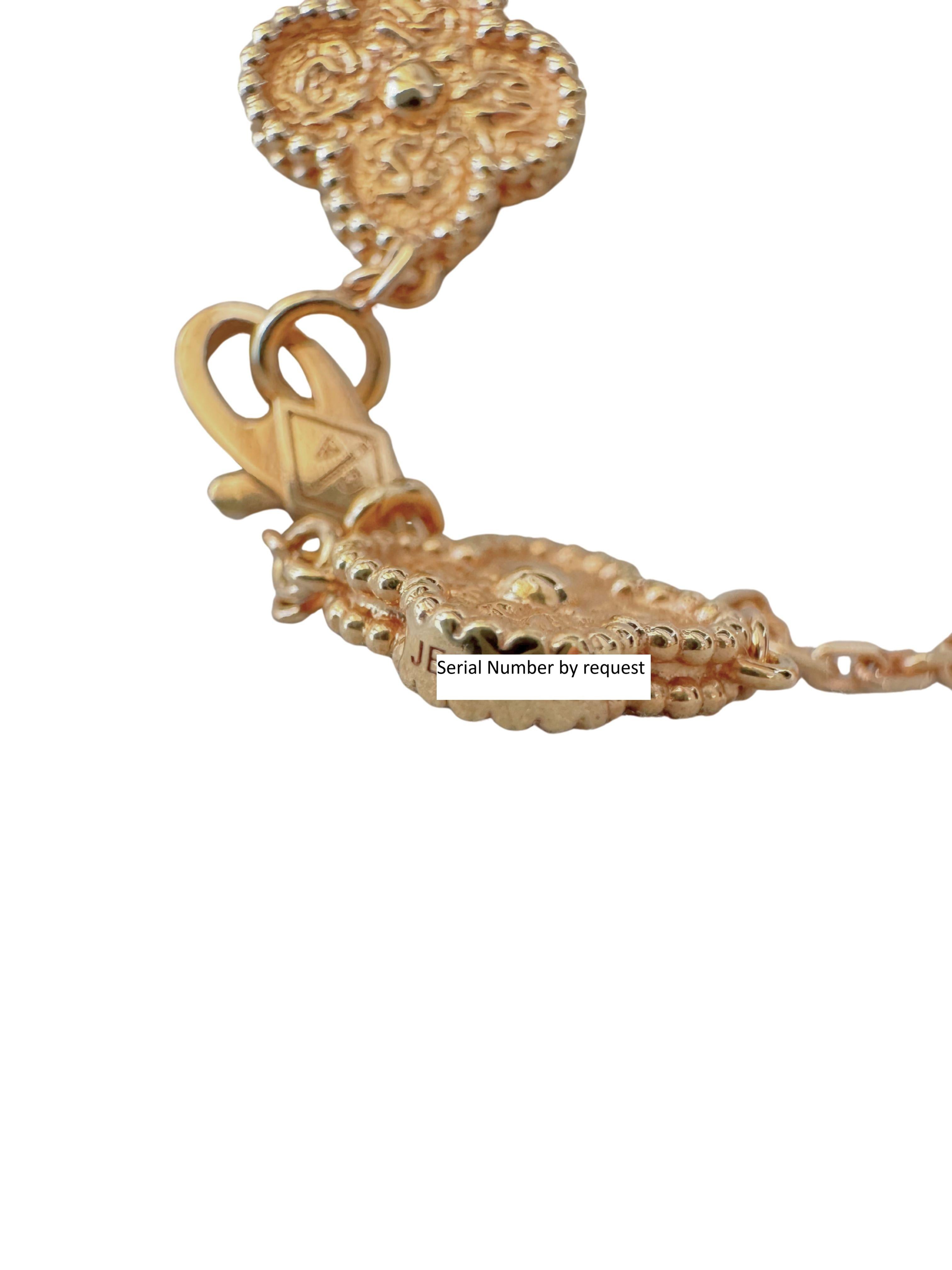 Van Cleef & Arpels Dulce Alhambra Martillado Triturado 6 Motivos Pulsera de Oro Rosa en venta 3