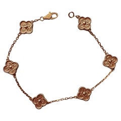 Van Cleef & Arpels Bracciale Dolce Alhambra in oro rosa martellato a 6 motivi