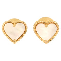 Van Cleef & Arpels Orecchini a cuore Alhambra in oro giallo 18 carati con Madre