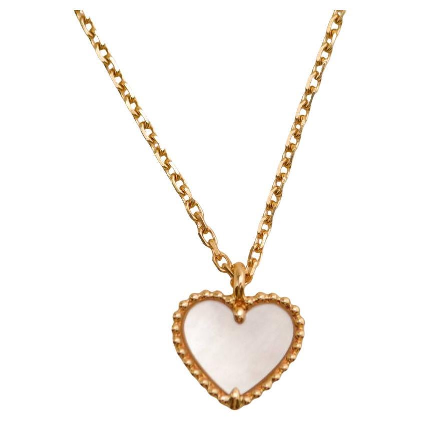 Van Cleef & Arpels Sweet Alhambra Heart Perlmutt-Anhänger aus 18K Gelbgold im Angebot