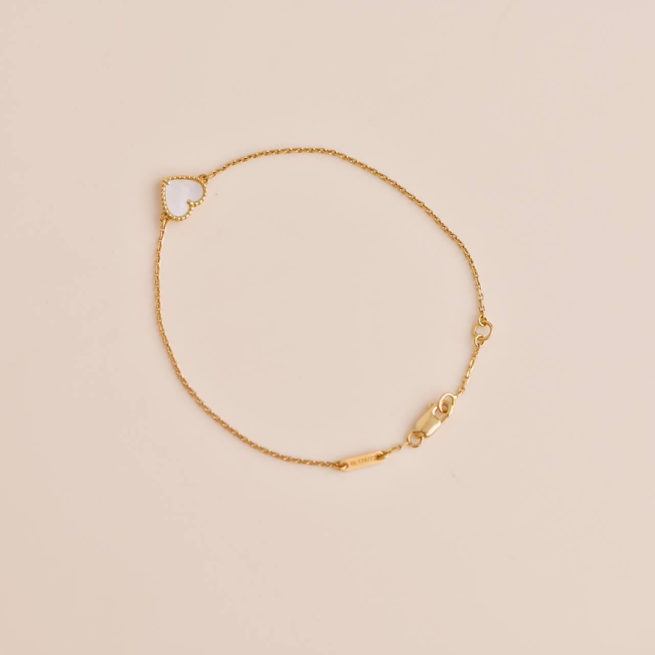 Van Cleef & Arpels Sweet Alhambra Mother of Pearl 18K Yellow Gold Bracelet In Excellent Condition In Banbury, GB