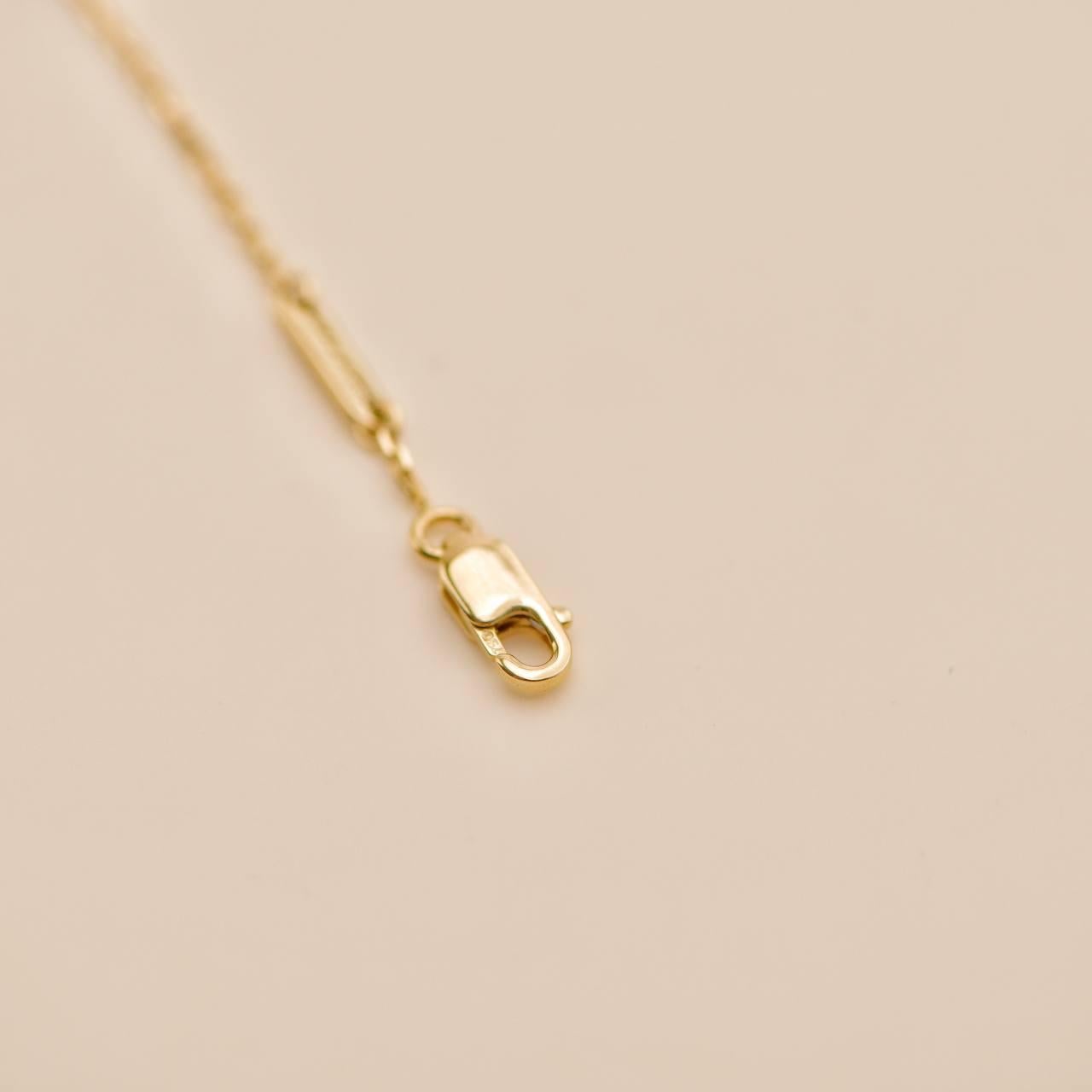 Van Cleef & Arpels Sweet Alhambra Bracelet en or jaune 18 carats et nacre en vente 3