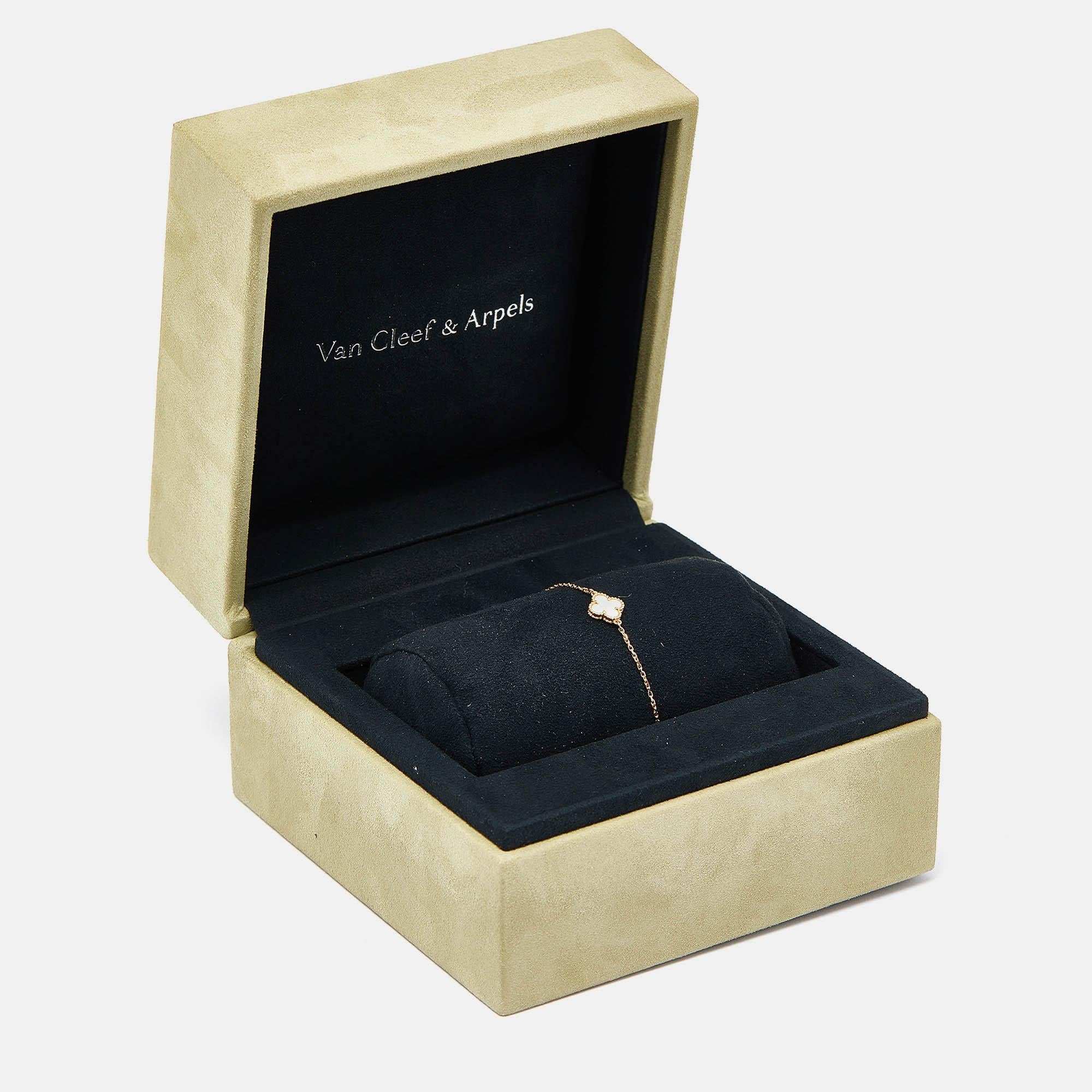 Van Cleef & Arpels Sweet Alhambra Bracelet en or jaune 18 carats et nacre 3