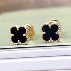 Van Cleef & Arpels Sweet Alhambra Onyx 18k Yellow Gold Earstuds
