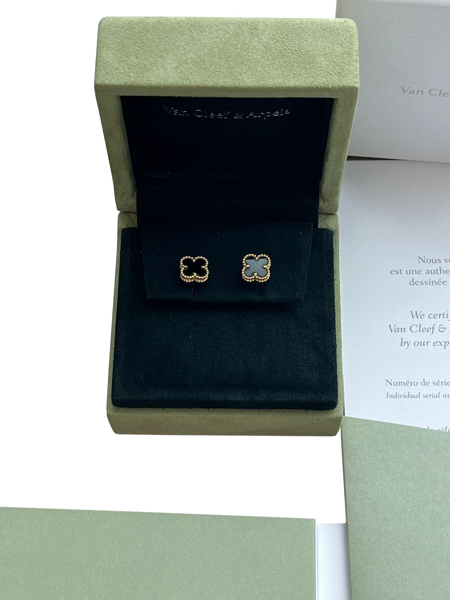 Modernist Van Cleef & Arpels Sweet Alhambra Onyx Earstuds Large Model 18K Yellow Gold For Sale