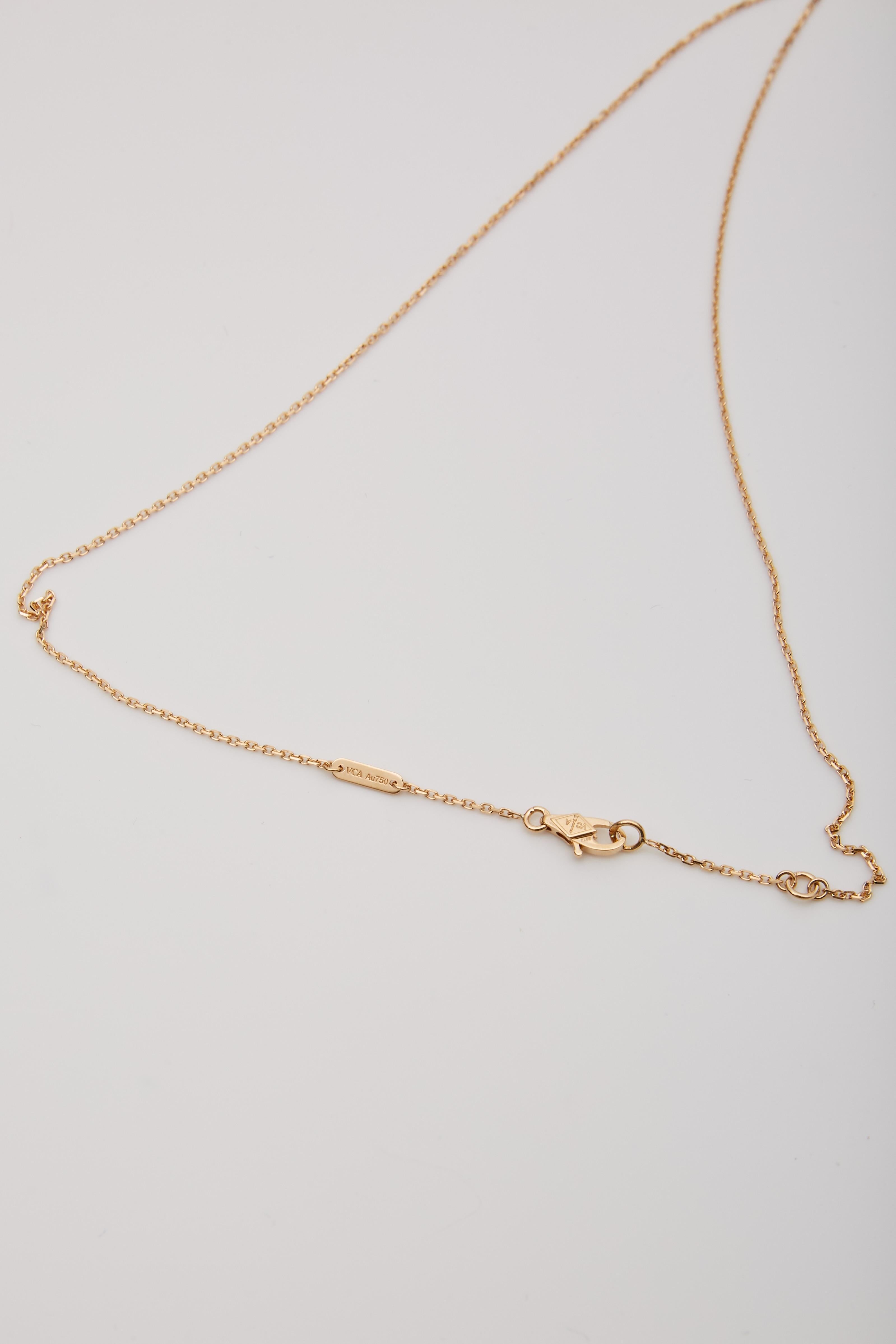 Van Cleef & Arpels Sweet Alhambra Pendant Gold Mother-of-pearl For Sale 4