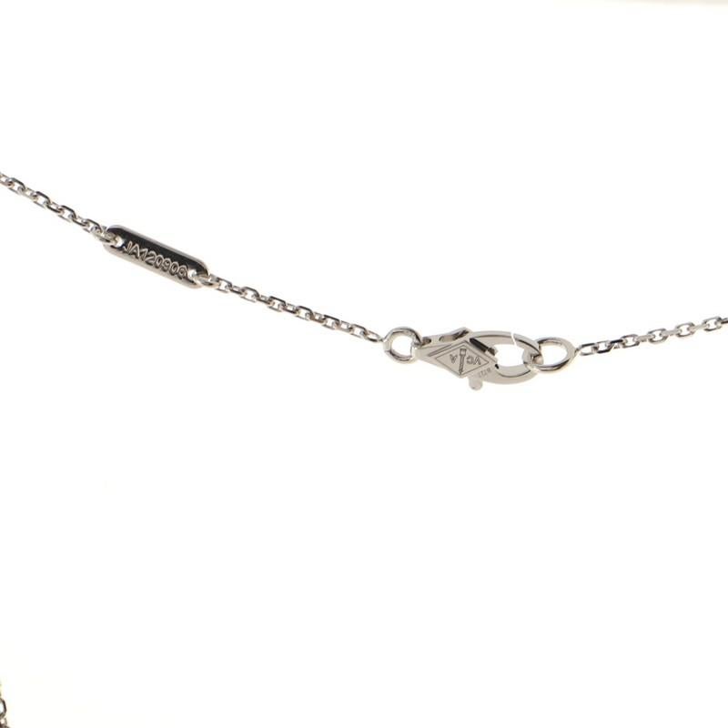 Van Cleef & Arpels Sweet Alhambra Anhänger Halskette 18K Weißgold mit Diamanten 1