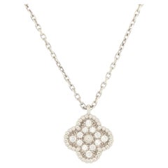 Van Cleef & Arpels, collier pendentif Sweet Alhambra en or blanc 18 carats et diamants