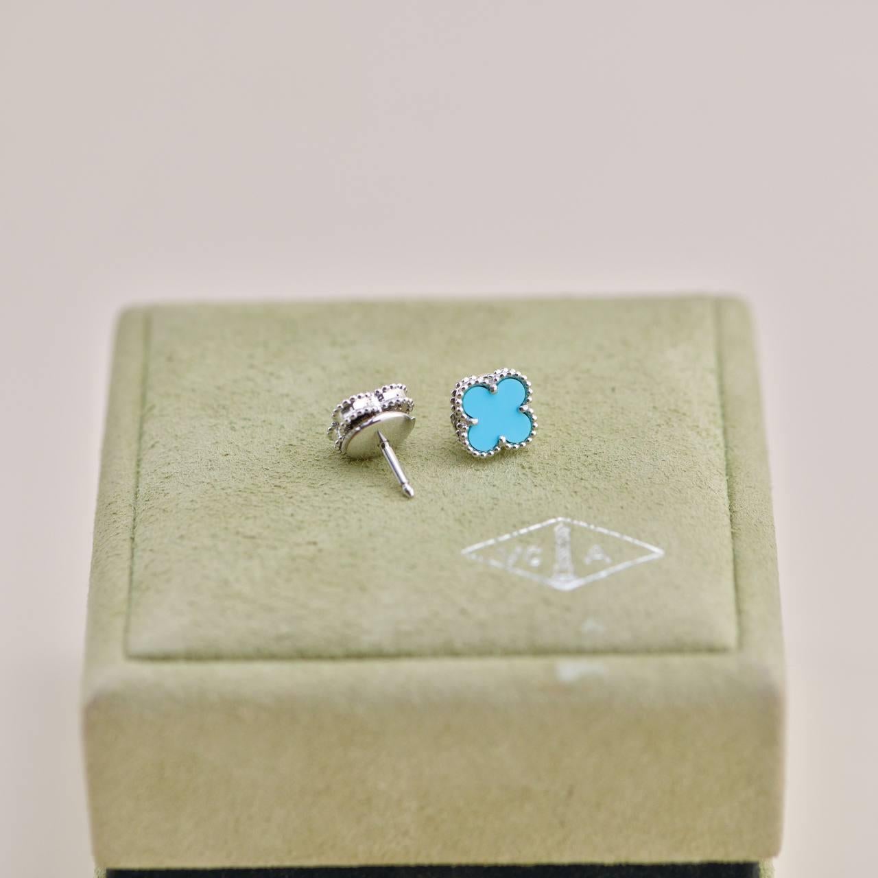 Van Cleef & Arpels Sweet Alhambra, boucles d'oreilles en or blanc 18 carats en vente 1