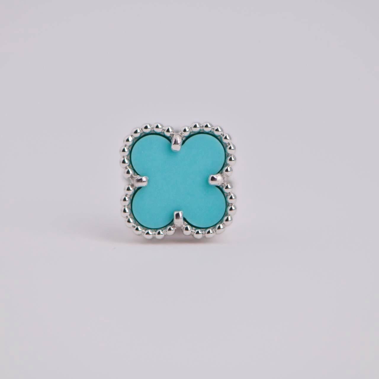 Van Cleef & Arpels Sweet Alhambra Turquoise 18K White Gold Earstuds In Excellent Condition For Sale In Banbury, GB