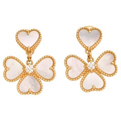 Van Cleef & Arpels Ohrringe Sweet Hearts, Perlmutt-Ohrringe aus 18 Karat Gelbgold mit Diamanten