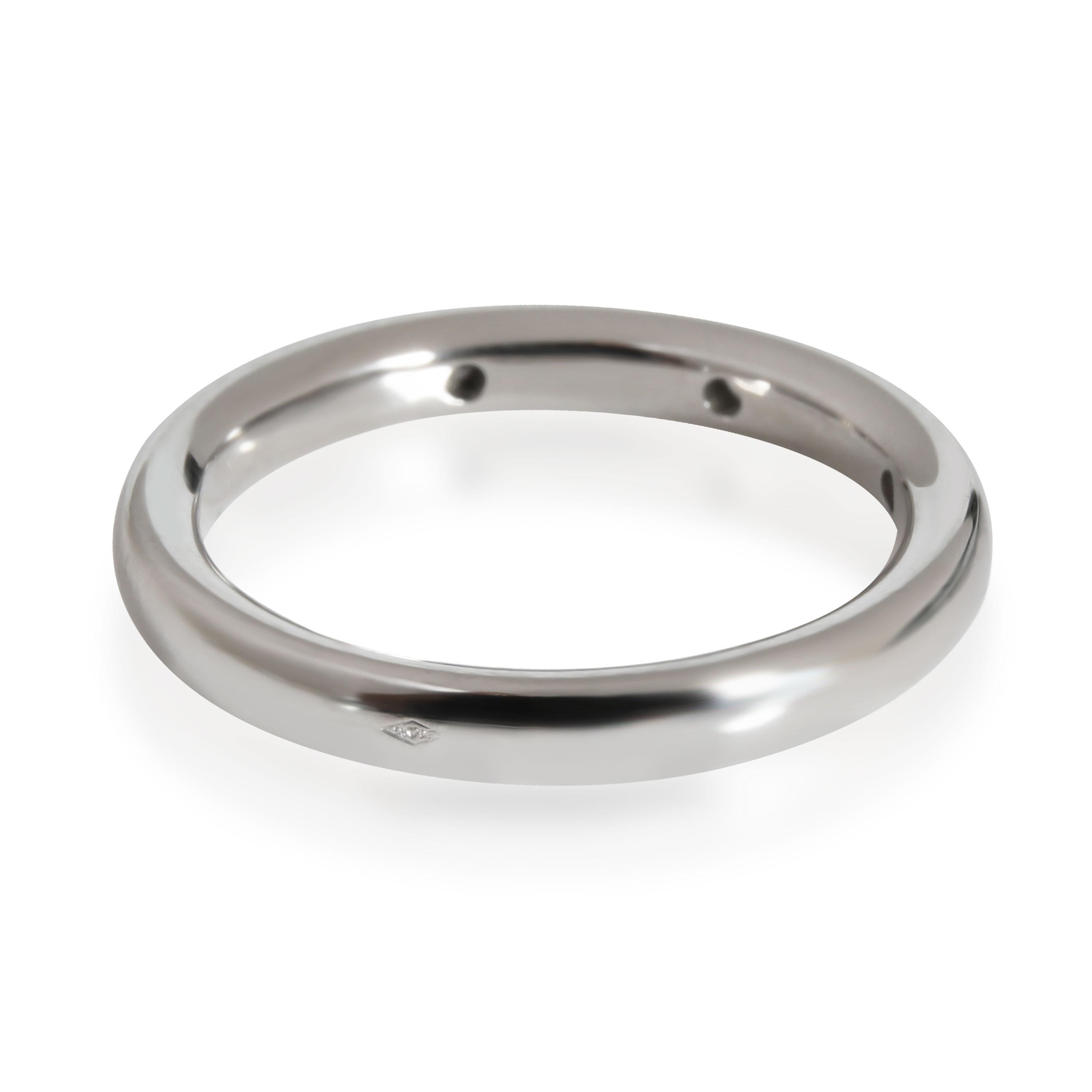 Van Cleef & Arpels Tendrement Etoiles Diamant-Trauring aus Platin 0,06 CTW

PRIMÄRE DETAILS
SKU: 112385
Auflistung Titel: Van Cleef & Arpels Tendrement Etoiles Diamant Ehering in Platin 0,06 CTW
Beschreibung des Zustands: Verkauft für 1830 USD. In