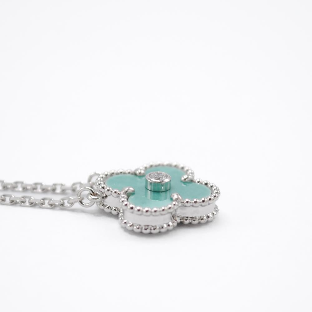 van cleef holiday pendant 2024