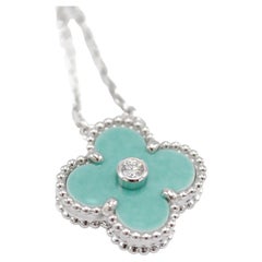 Van Cleef & Arpels the Holiday Pendant, 2022