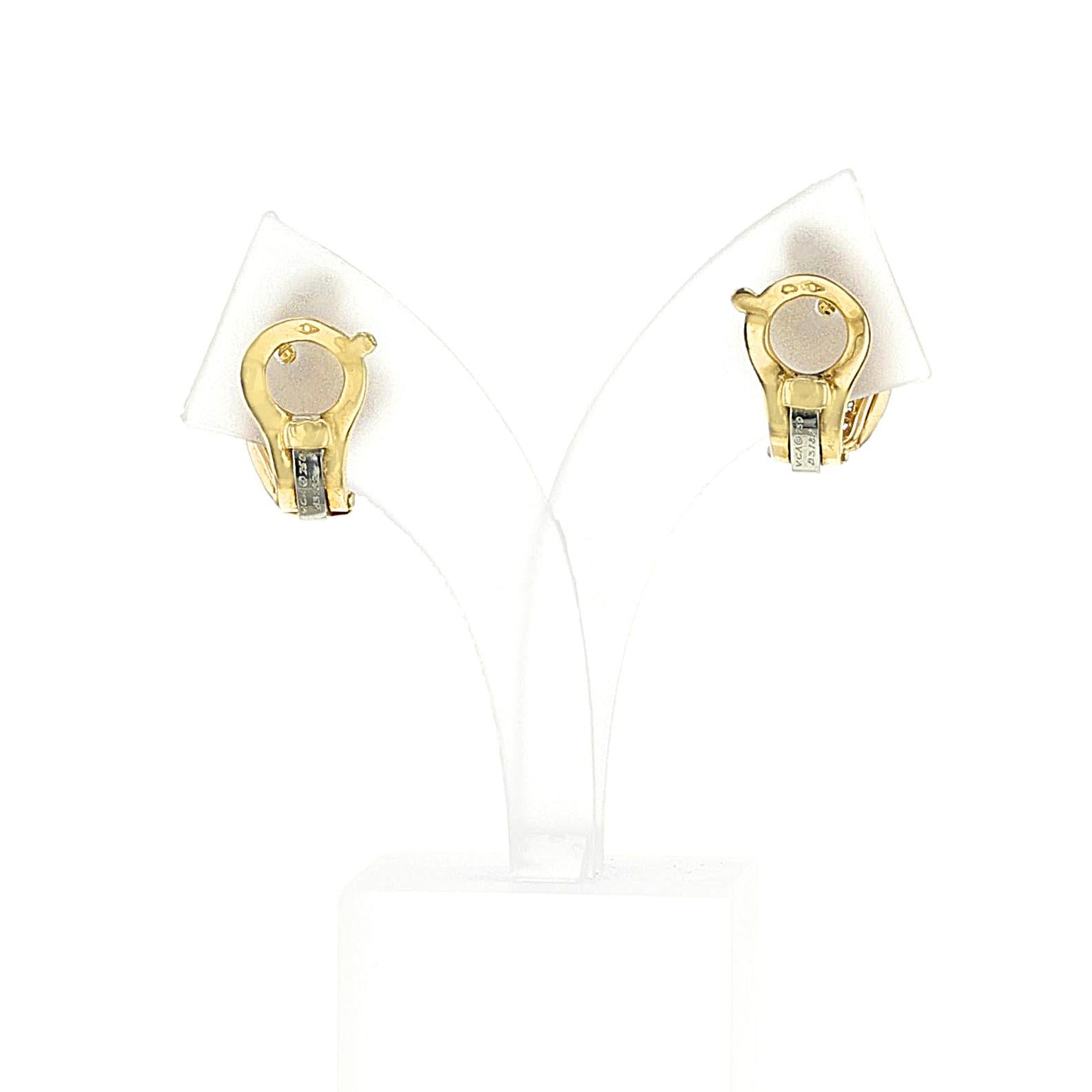 Van Cleef & Arpels Three Arch Earrings, 18k For Sale 2