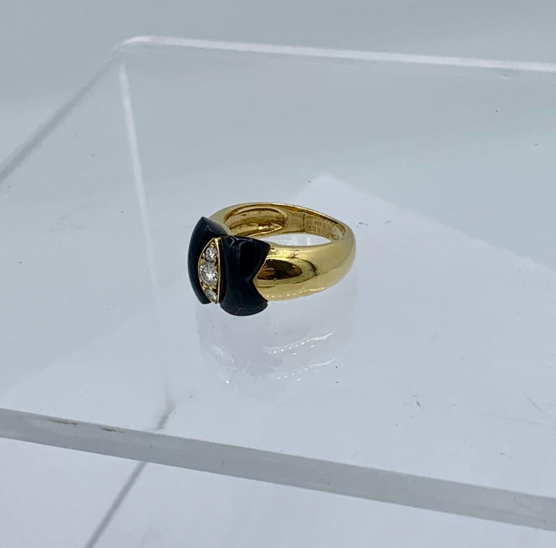 Van Cleef & Arpels Three Diamond Black Onyx Ring France 18 Karat Gold 2
