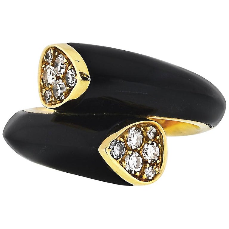 Van Cleef And Arpels Toi Et Moi 18 Karat Yellow Gold Diamond Black Onyx Ring For Sale At 1stdibs