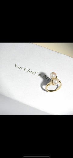 Van Cleef & Arpels Toi Et Moi Pearl Ring 18 Karat Yellow Gold