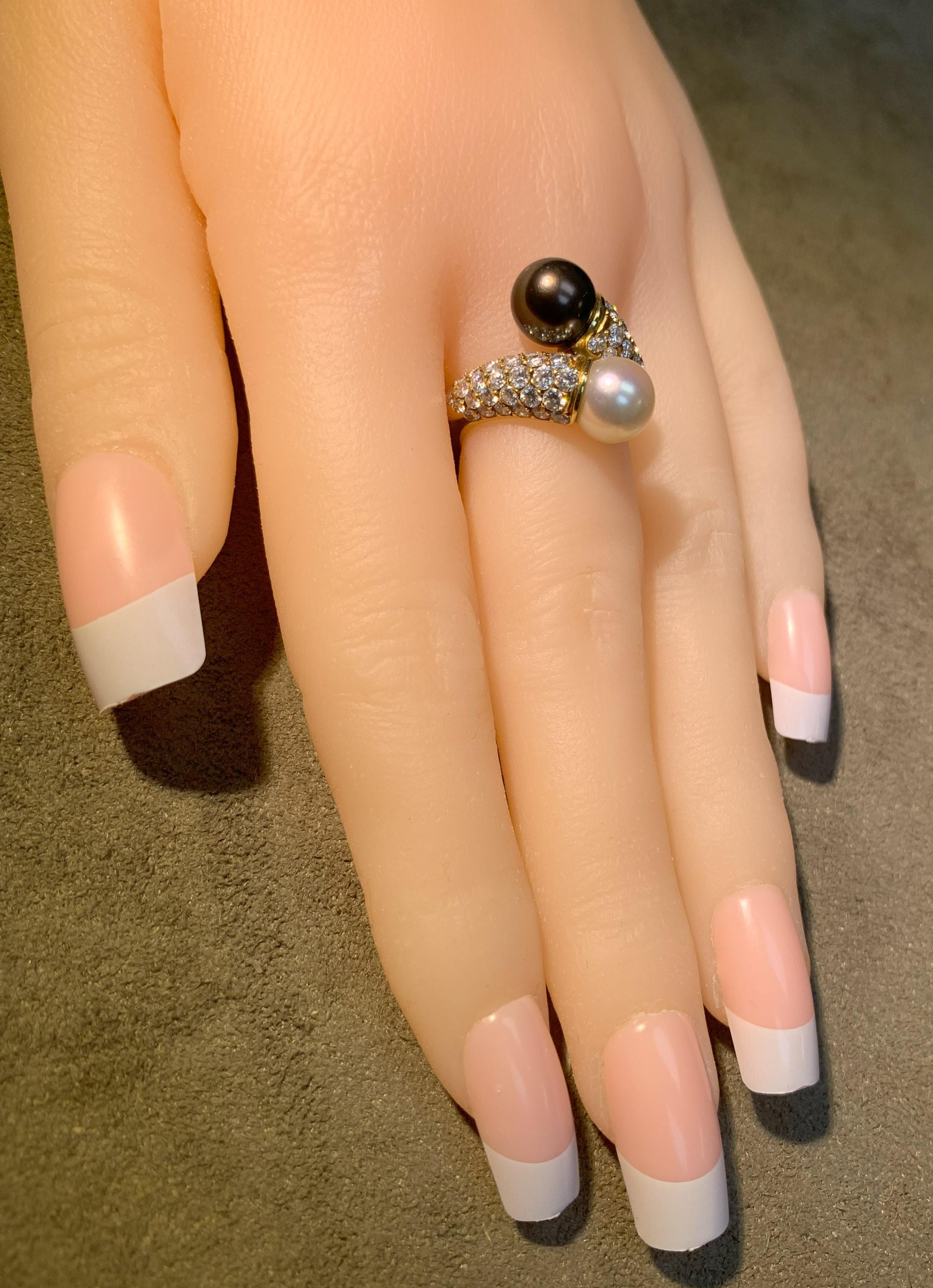 Van Cleef & Arpels Toi Et Moi Pearl Ring with Diamonds, 18k For Sale 3