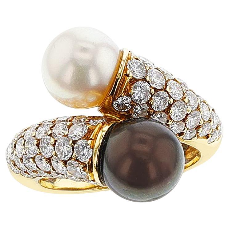 Van Cleef & Arpels Toi Et Moi Pearl Ring with Diamonds, 18k For Sale