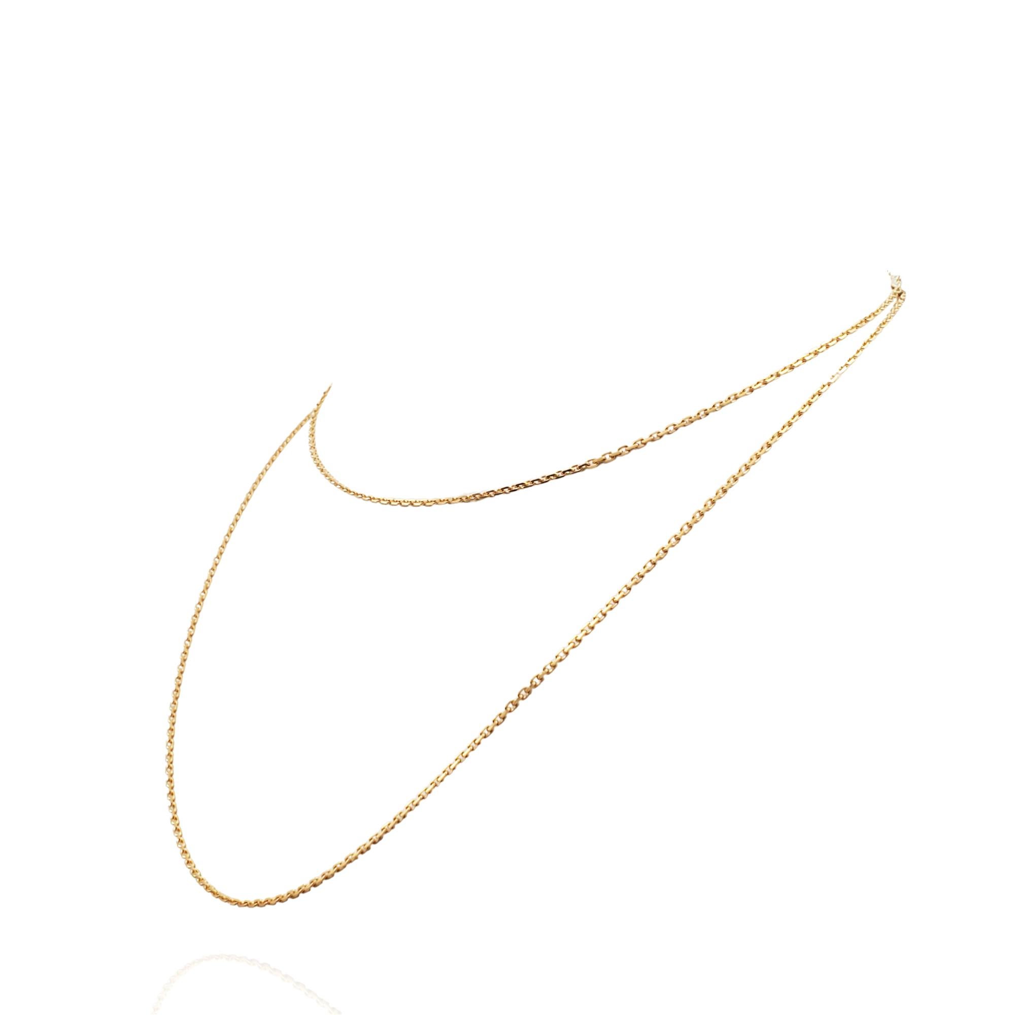 Authentisches Collier Trace von Van Cleef & Arpels aus 18 Karat Gelbgold.  Die zarte, vielseitige Kette kann allein, übereinander oder mit Anhängern getragen werden.  Die Halskette misst und einstellbare 36 1/4 Zoll in der Länge und die Links messen