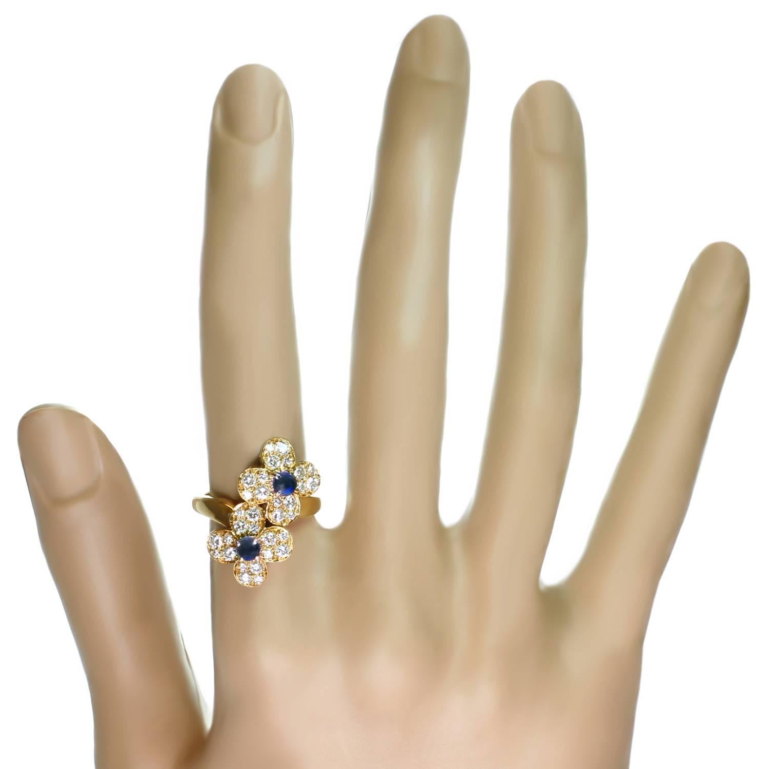 Women's Van Cleef & Arpels Trefle Diamond Sapphire Yellow Gold Double Flower Ring