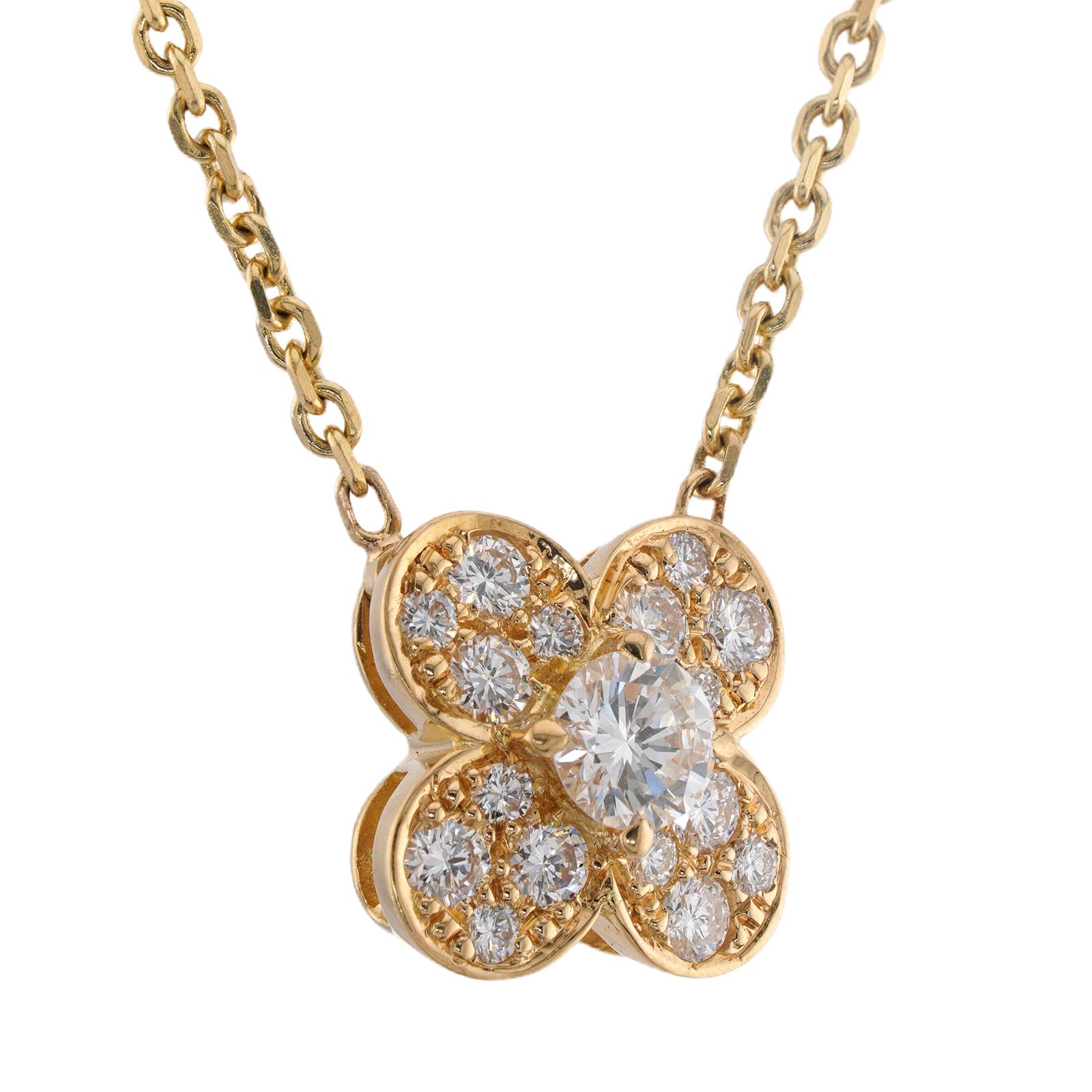 Donna VAN CLEEF & ARPELS Collana con ciondolo in oro giallo Trefle Diamond in vendita