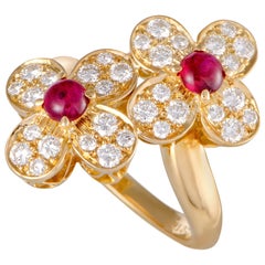 Van Cleef & Arpels Trefle Ruby and Diamond 18 Karat Yellow Gold Flower Ring