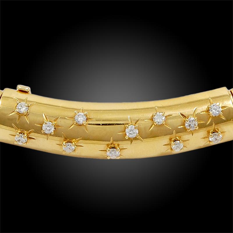 Van Cleef & Arpels Diamond Gold Tubogas Passe-Partout Constellation Necklace In Good Condition For Sale In New York, NY