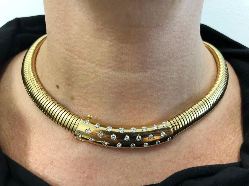 Van Cleef & Arpels Tubogas Diamant-Halskette aus Gelbgold mit Passe-Partout im Zustand „Gut“ im Angebot in New York, NY