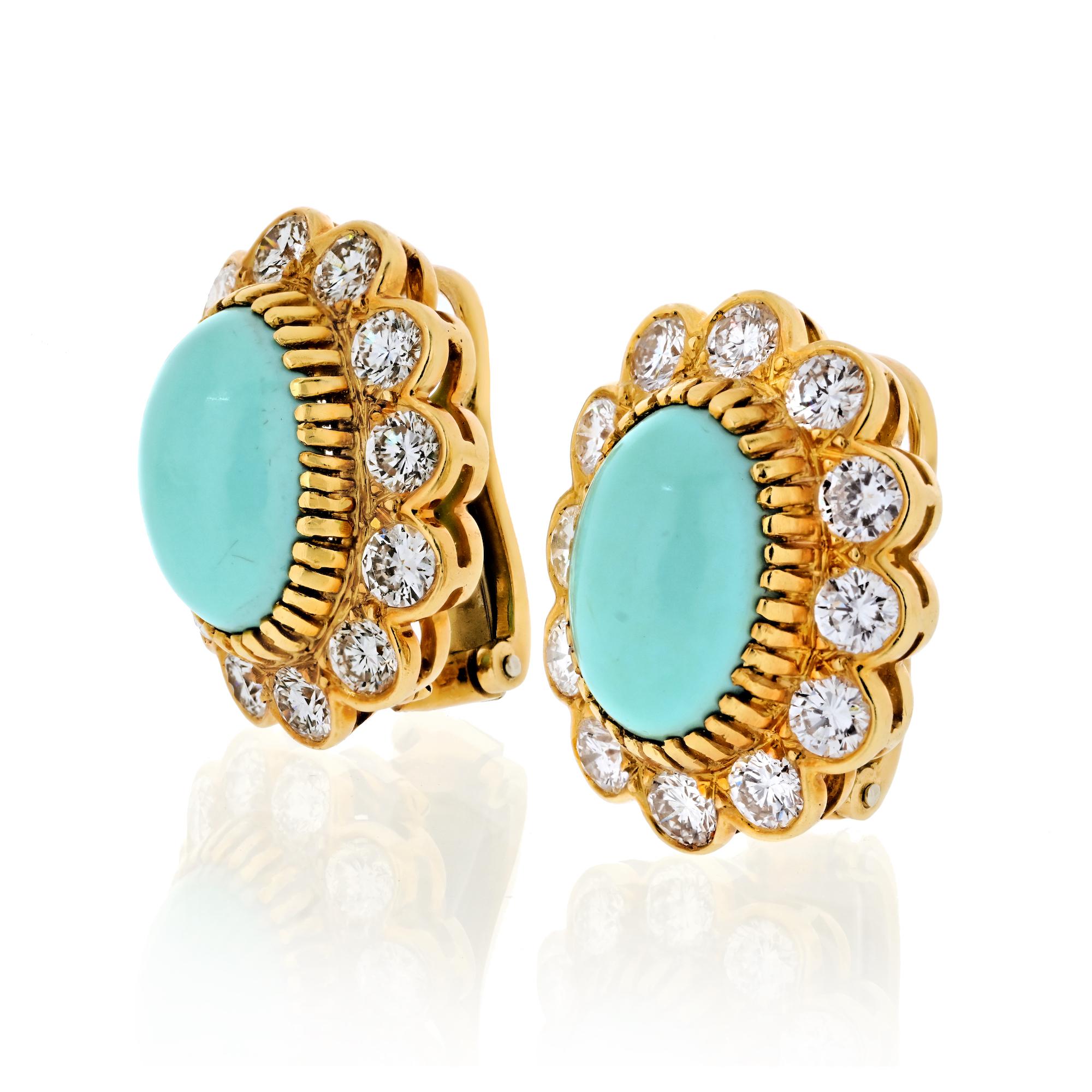 Van Cleef & Arpels Turquoise and Diamond floral Ear-clips  In Excellent Condition For Sale In New York, NY