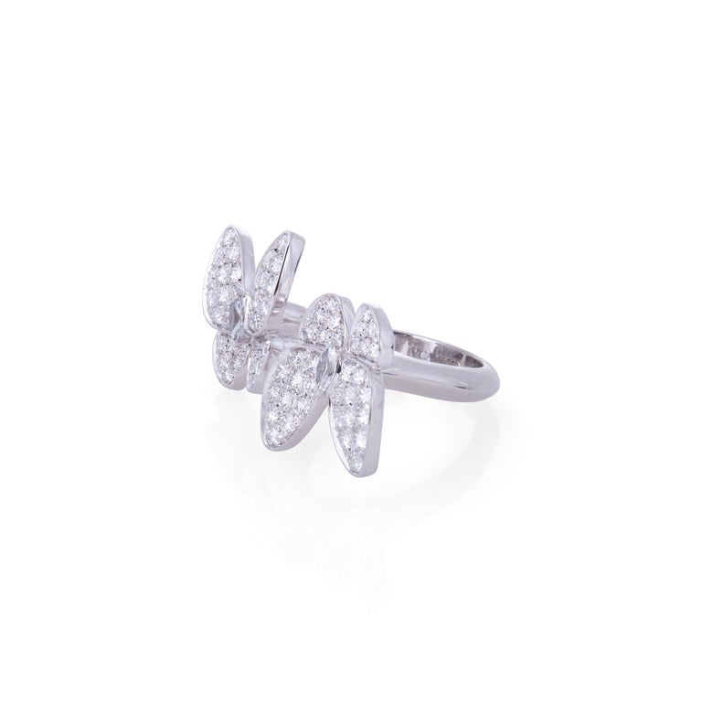 Contemporary Van Cleef & Arpels 'Two Butterfly' Between the Finger Ring For Sale